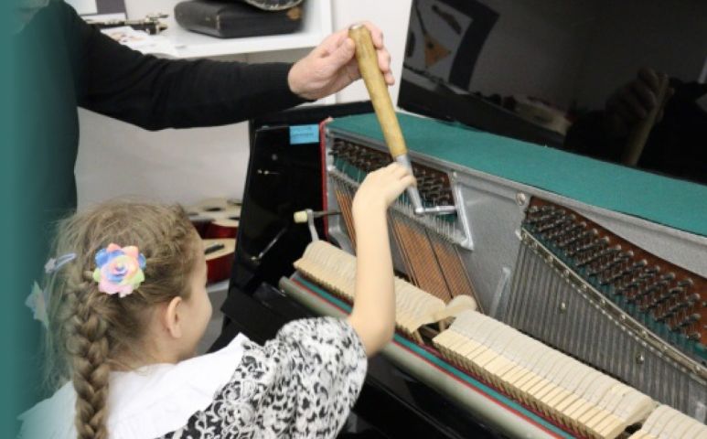 Пианино ("Клавишные и щипковые")