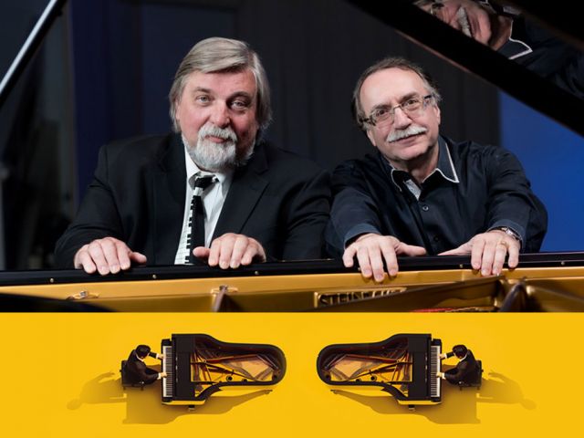 Моцарт в четыре руки