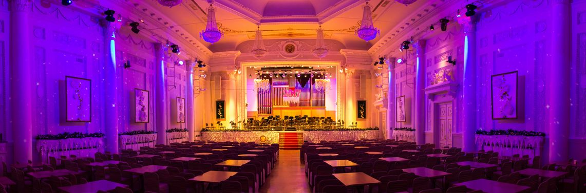 В филармонии вырастили морозные пионы