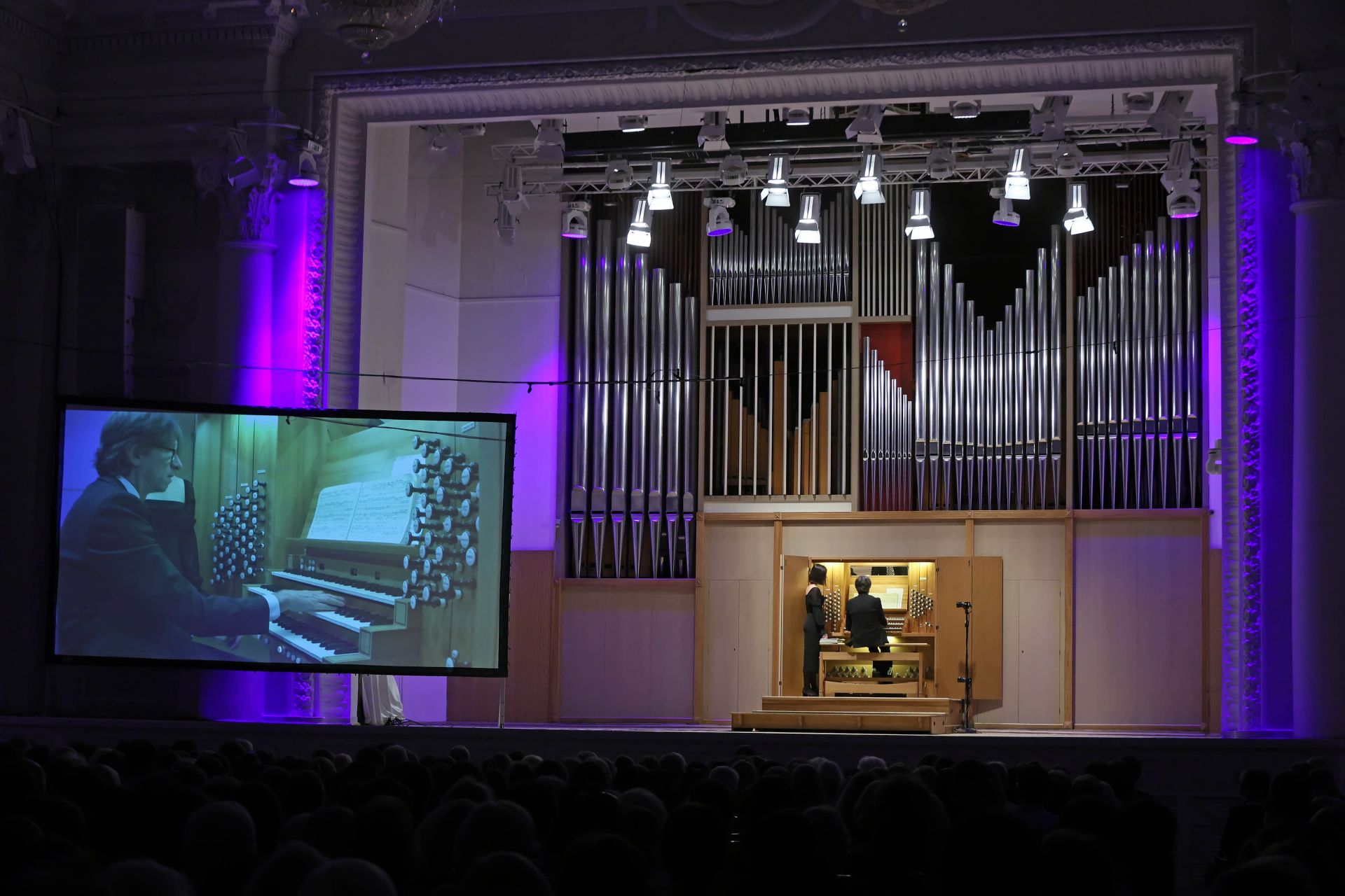 Король музыкальных инструментов стал лидером «Музыкальных историй»