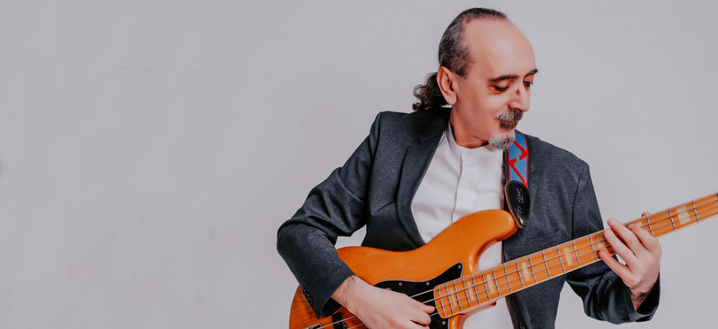 Амирбекян Левон (бас-гитара)