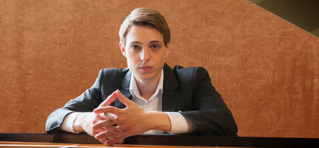 Выжанов Алексей (фортепиано)