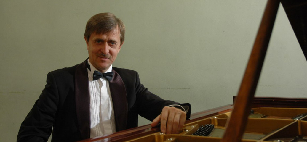 Форостяный Сергей (фортепиано)