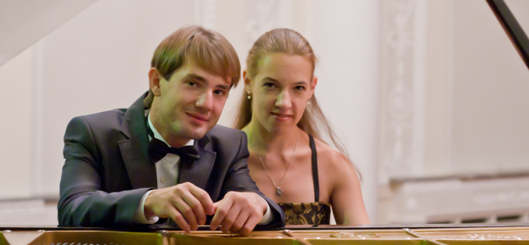 Фортепианный дуэт: Елена Эндеберя и Владислав Чепинога