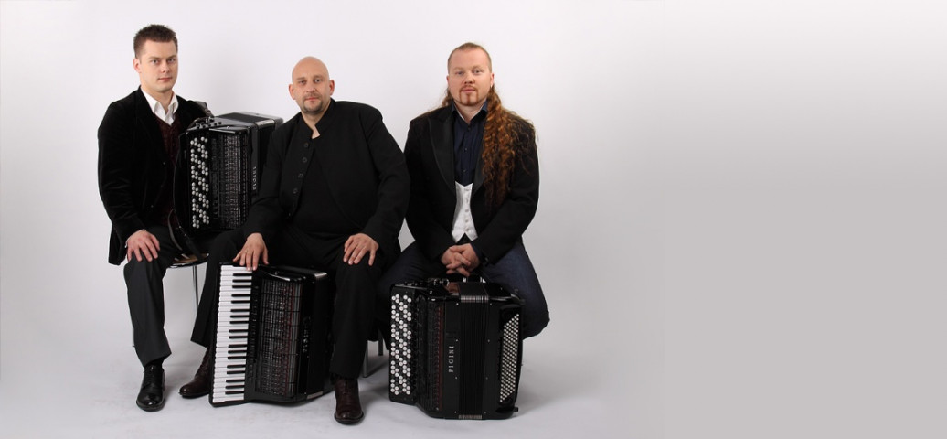 Motion Trio, Польша