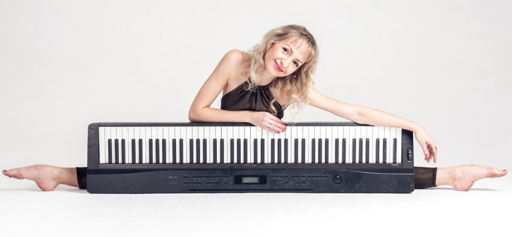 Смирнова-Бутман Наталья (вокал, фортепиано)