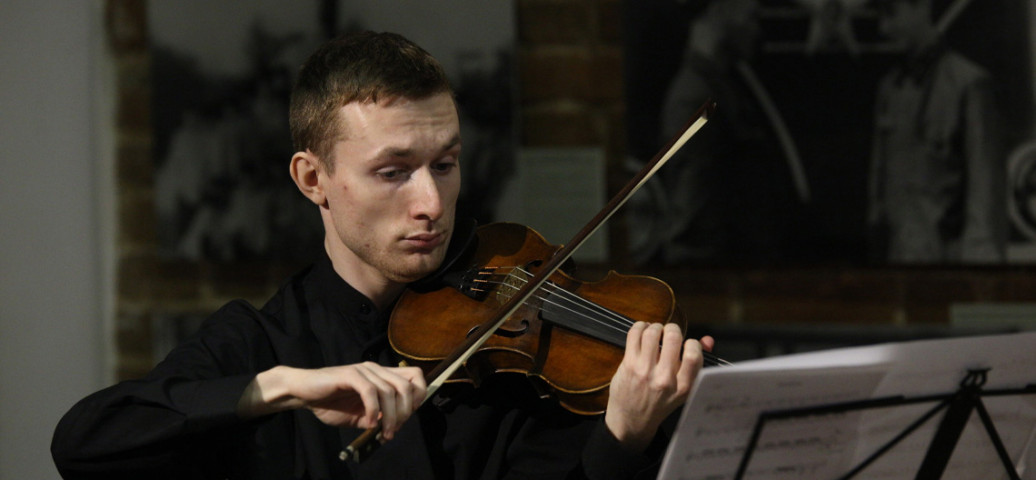 Беспоместных Денис (скрипка)