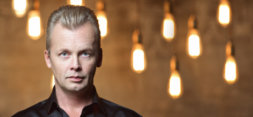 Мажуков Денис (вокал, фортепиано)