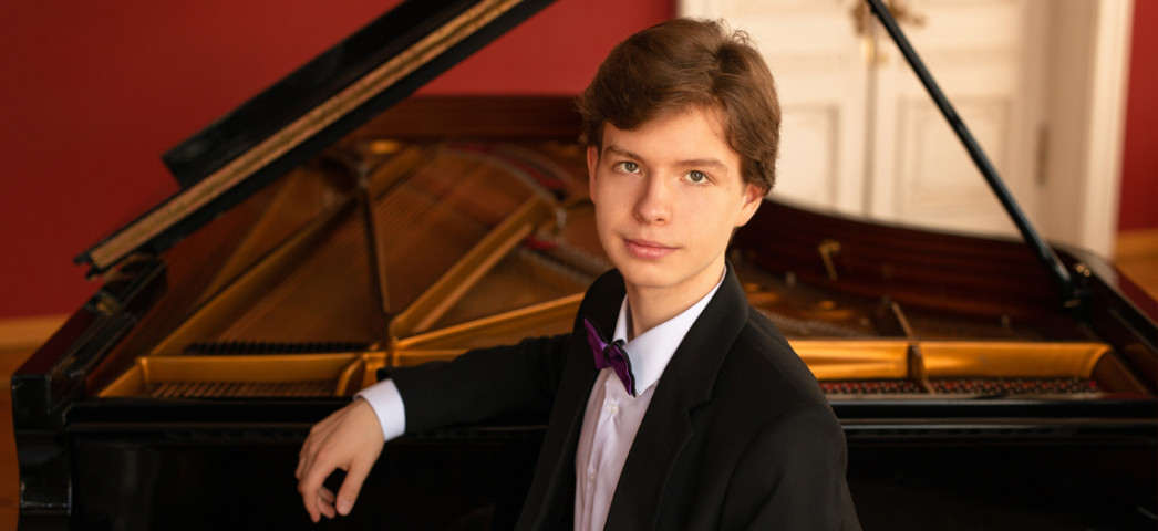 Петров Виталий (фортепиано)